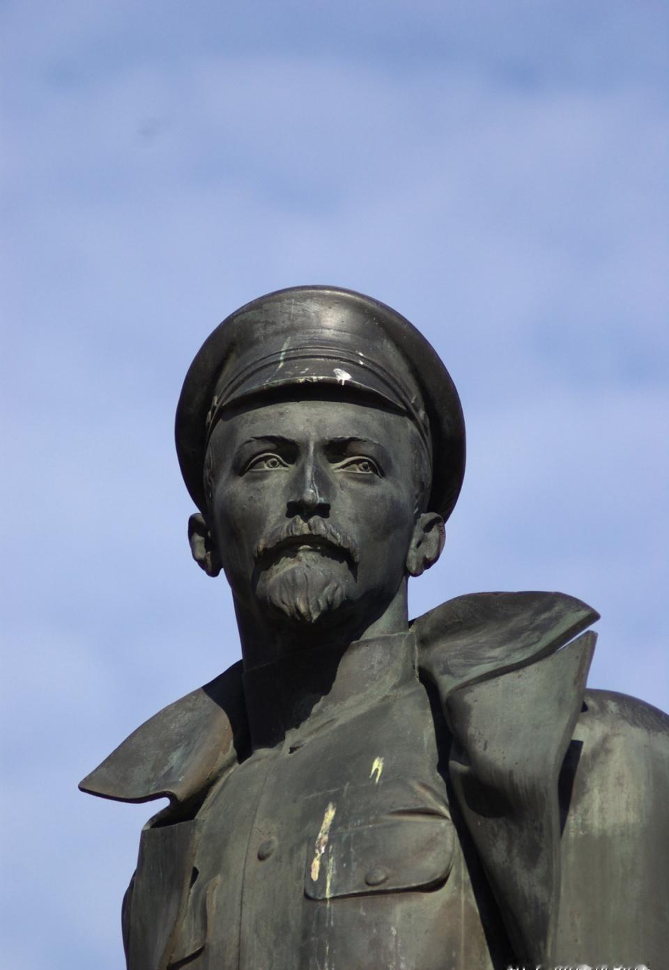 成立一个全员单身、孤儿且无后代的刑警队，是否有助于更有效地打击黑恶势力？
如果国