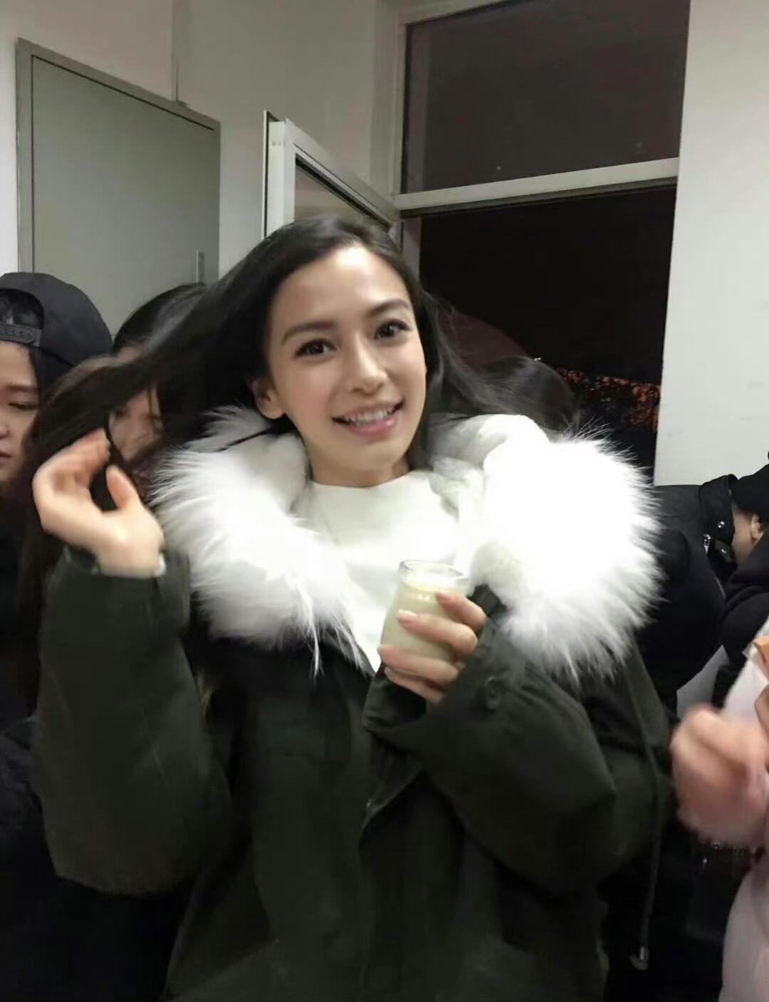 angelababy *杨颖 2016年贝微微时期探班照是原相机后置的抓拍