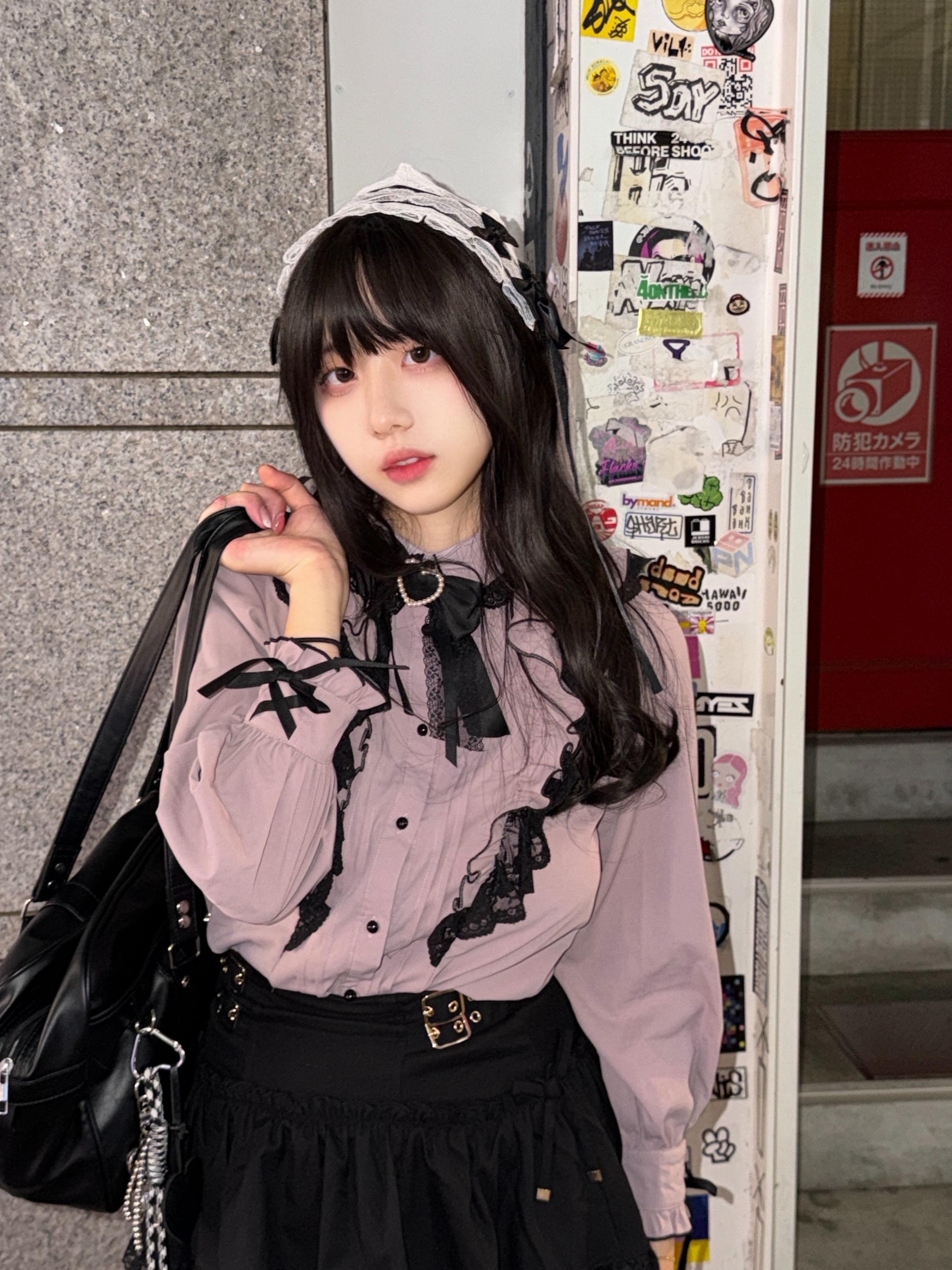 虽然是个无所谓的夜晚 但我想成为你的恋人。