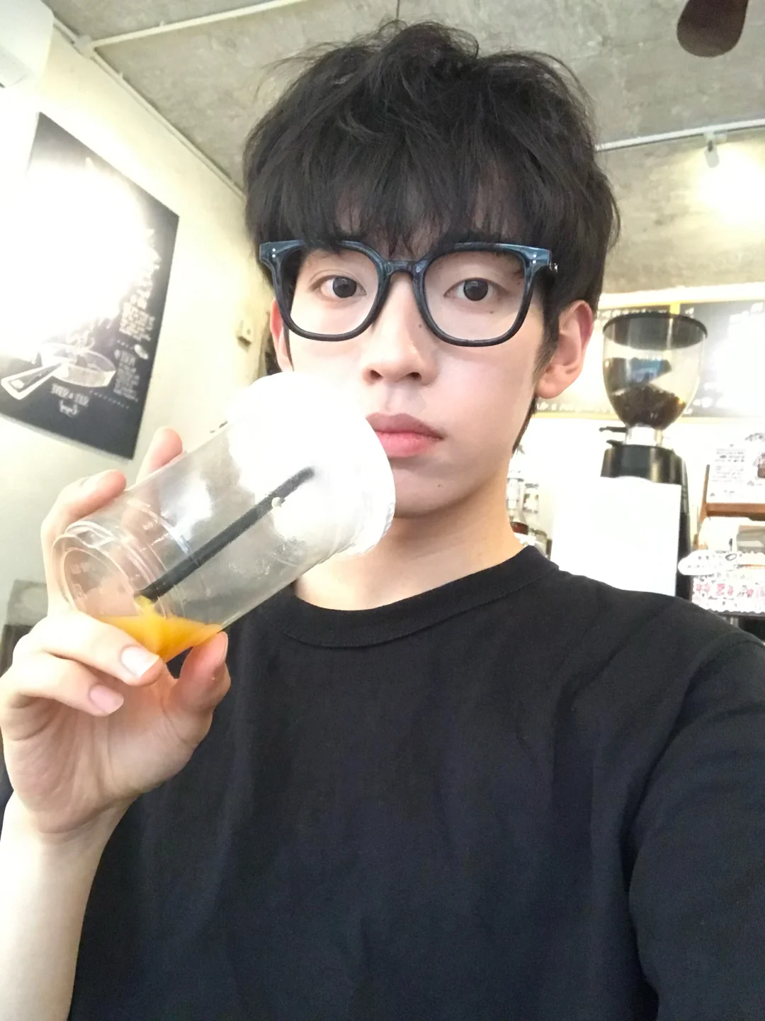 还是喜欢古早曝光感