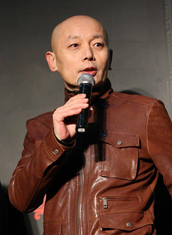 演员，梁天说，九十年代啊，我和葛优，谢园，成立了一个公司，当年有个民营企业，叫好