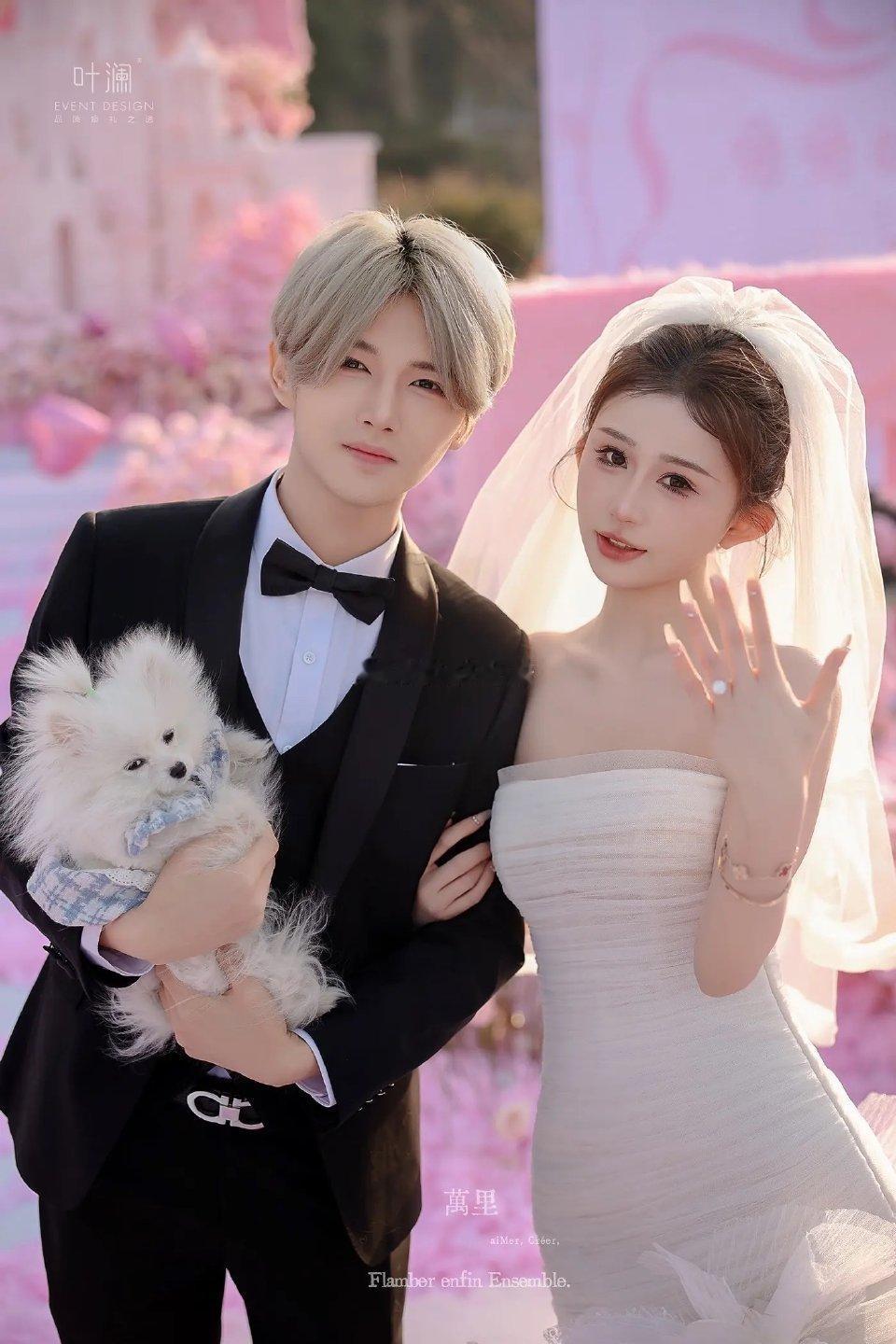 网红鹿哈近期直播自曝经济状况紧张，展示支付宝余额仅3000余元，直言“连30万流