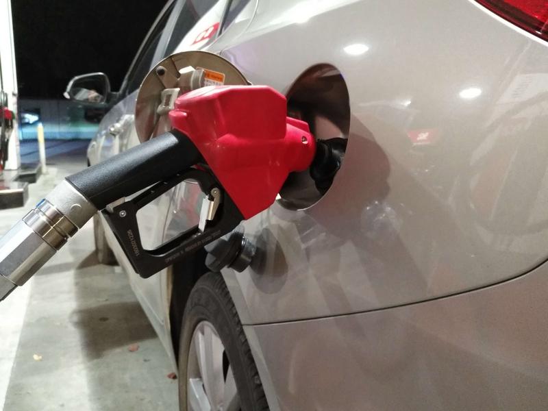 从新能源发展的角度来看，近年来，太阳能、风能、水能等可再生能源技术不断取得突破，