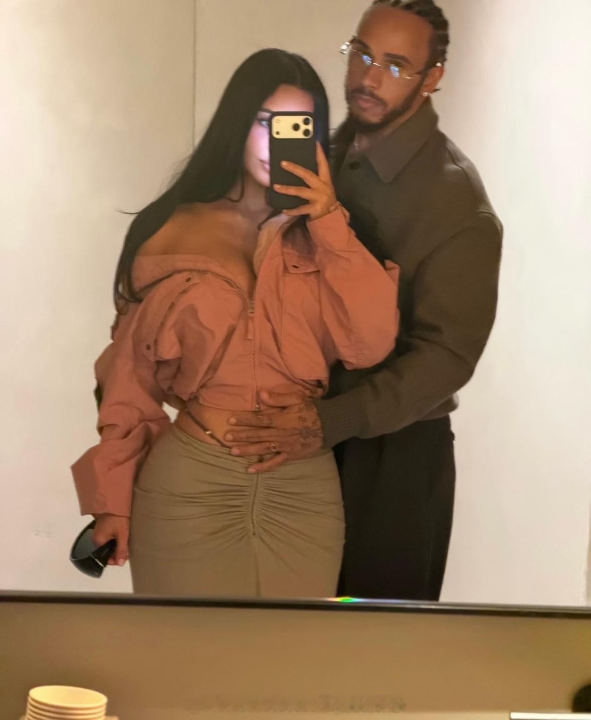 刘金岁月Kim Kardashian和汉密尔顿太有夫妻相。金姐好辣。最甜异性恋。