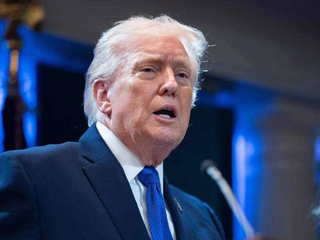 美军伤亡还是瞒不住了！这下，特朗普可能人要麻了。
3月7号一早，特朗普刚结束对中