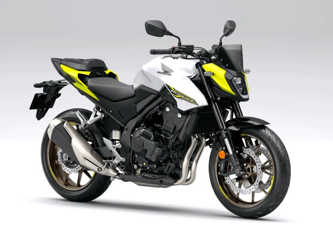 车市热门 加装了原厂附件/改装组件的 2026 CB500 Hornet “ 黄
