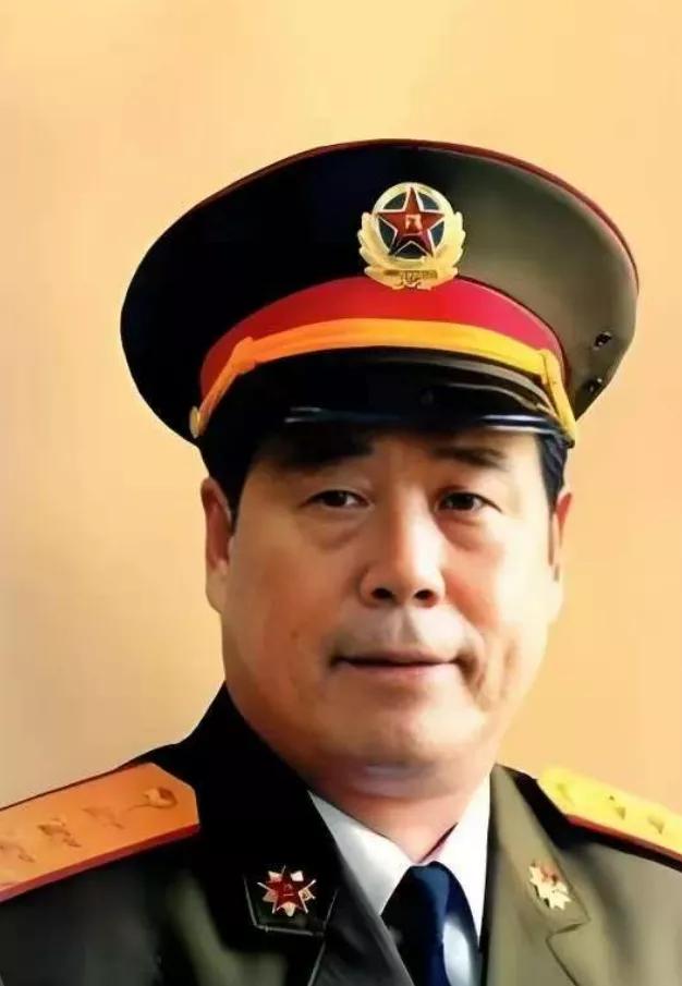 1986 年，成都军区司令员傅全有来墨脱边防的军营视察，却看到军营三百多人全都身