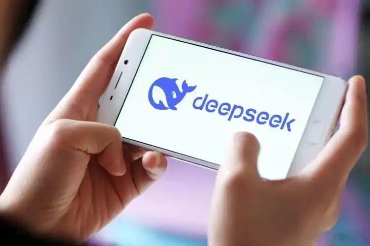 微信DeepSeek王炸组合 微信与DeepSeek的“王炸组合”是人工智能技术