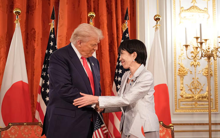 日本首相高市早苗在与美国总统特朗普会晤时表示，日本难以停止进口俄罗斯液化天然气，