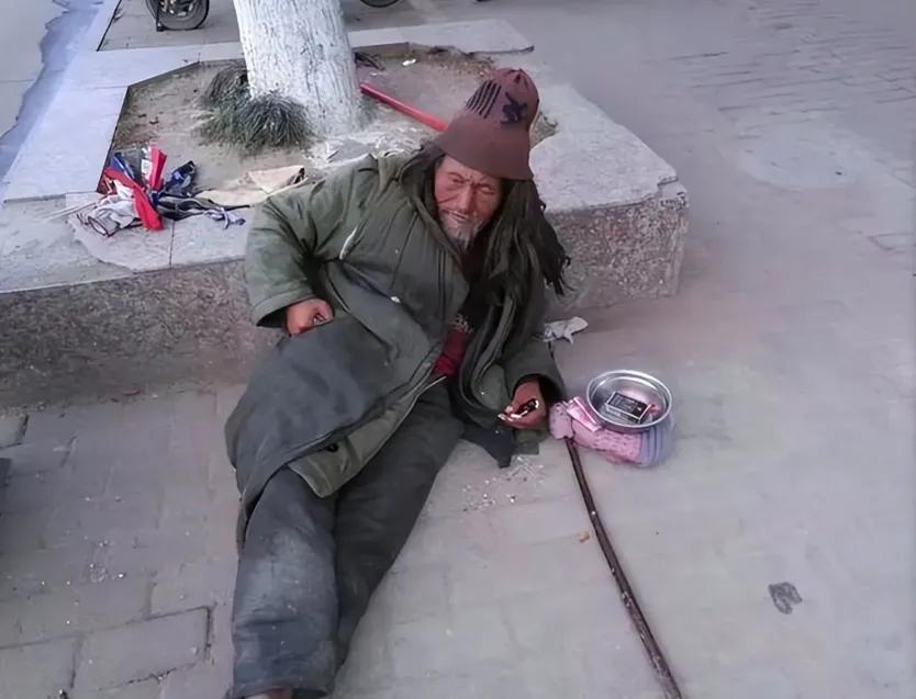 啥是真正的穷人斩杀线？不是钱没了，而是你心里那套人生剧本突然崩了！

看看身边，