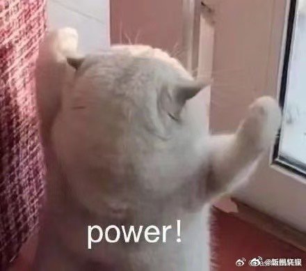 沉浸式感受科技氛围拉满的深圳高楼和科创楼宇错落，偶尔看到无人机掠过，恍惚之间有种