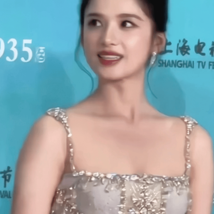 那你很萌了 小手拍拍 