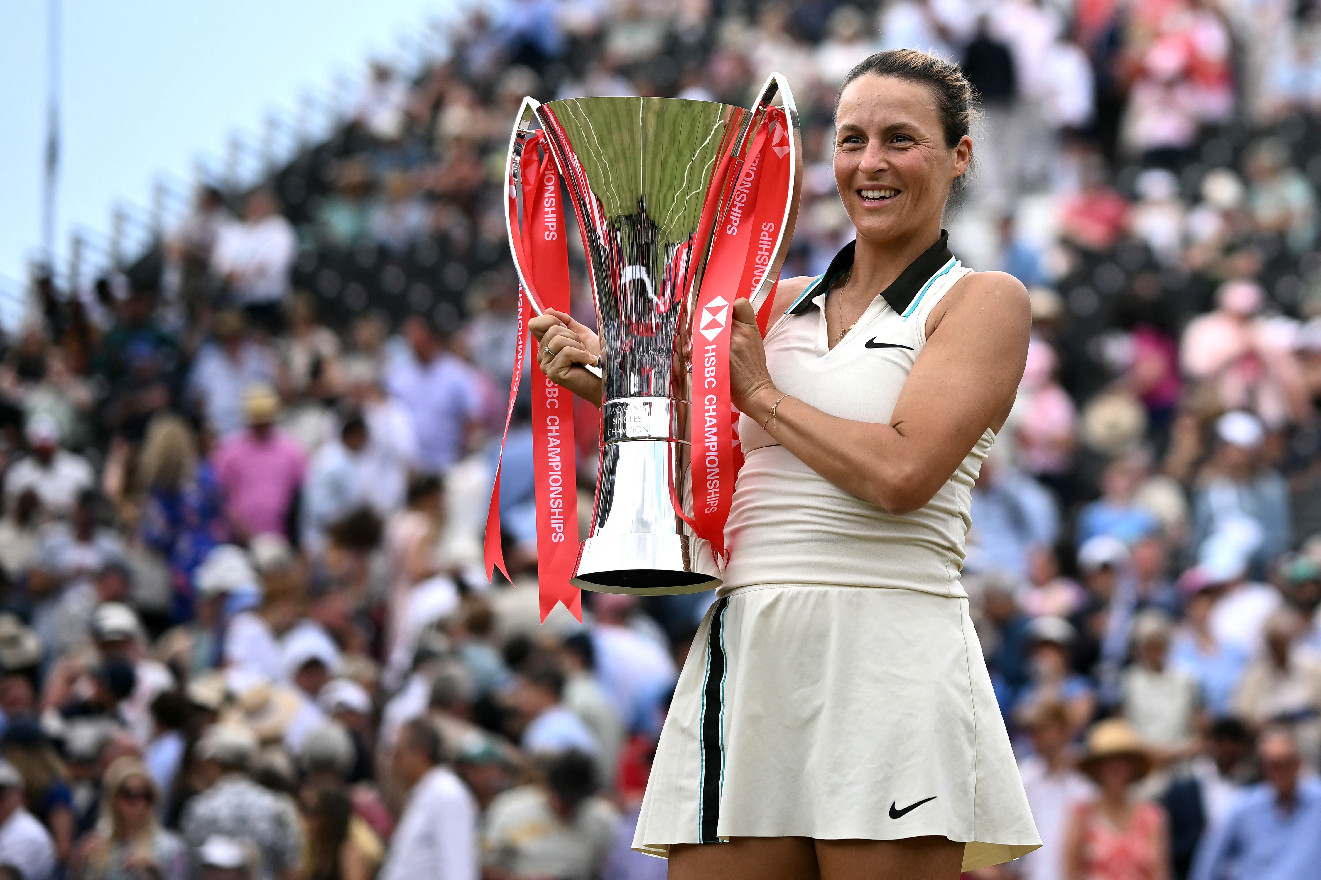 The Queen of Queen's👑女王俱乐部52年来的首位女子冠军——