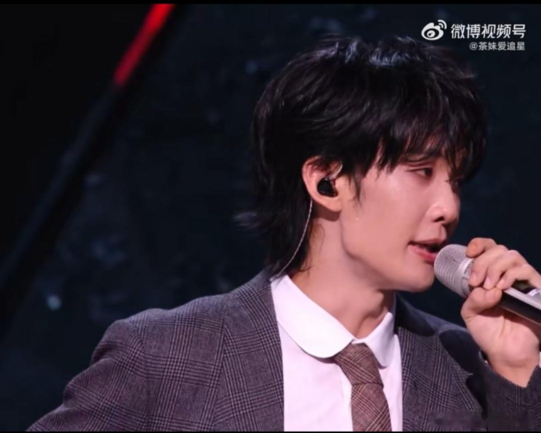 王赫野希望明年有机会去歌手王赫野说24个比利编曲是为歌手准备的 这份藏在编曲里的