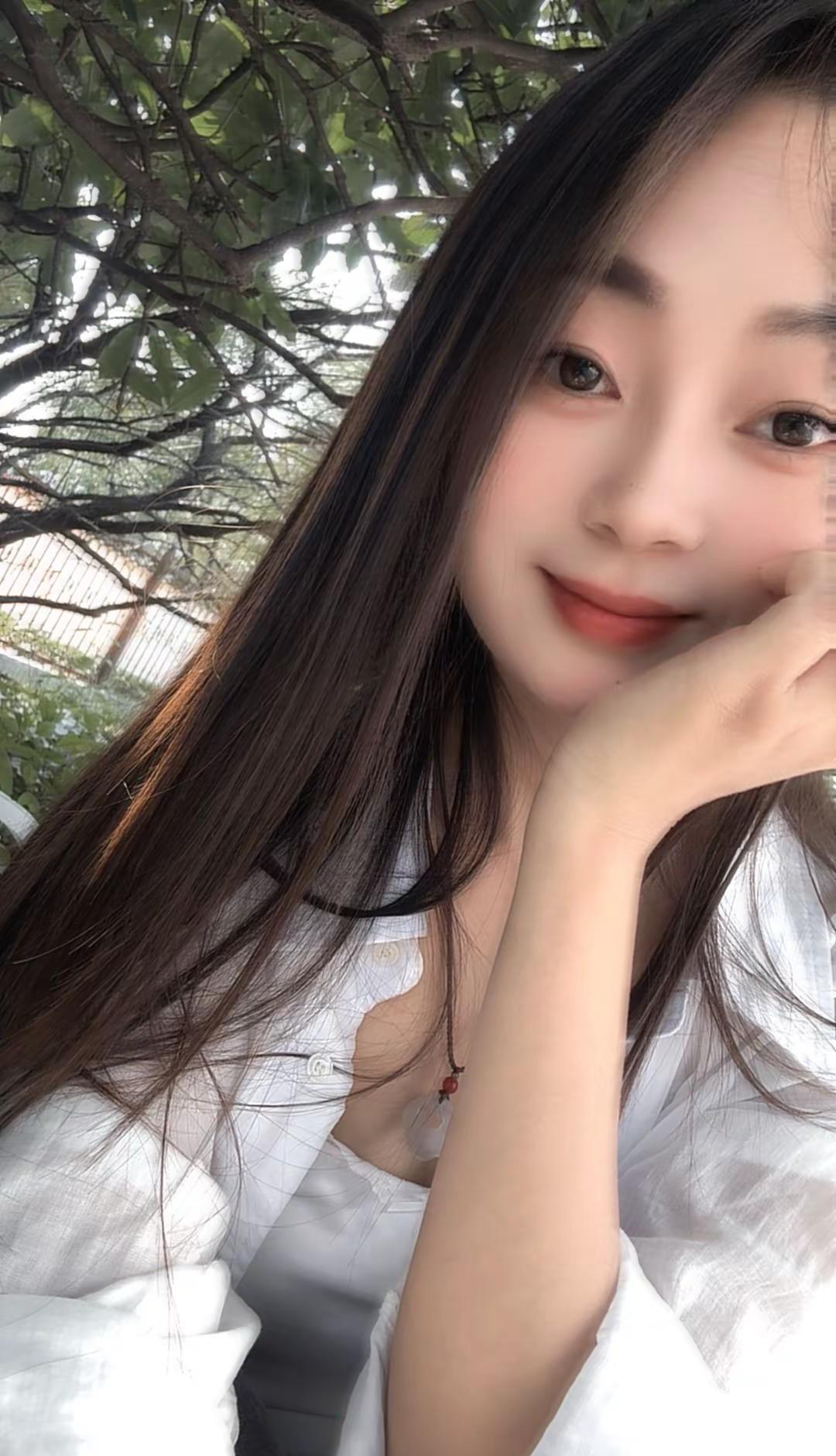 “人生从来都不完美，各有各的不足，各有各的难处，各有各的烦恼， 各有各的 生活方