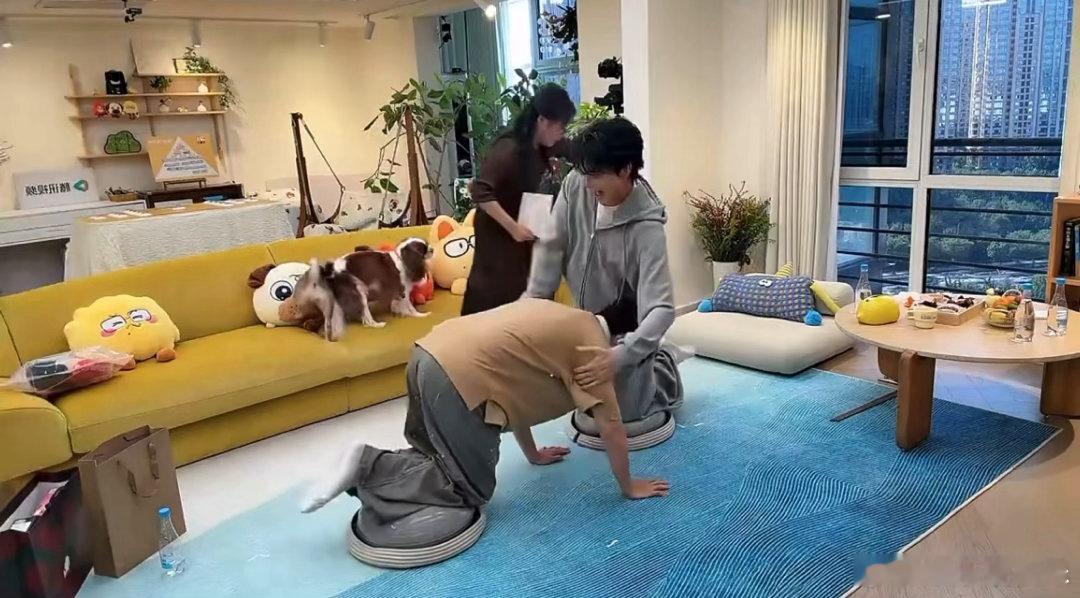 毛不易差点让张呈工伤毛不易张呈推手受伤的是李雪琴谁懂这个乌龙！推手大战现场，毛不