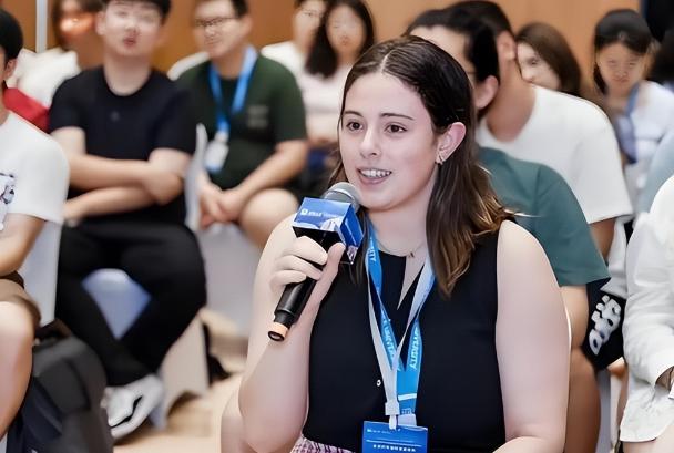 西湖大学太“双标”？外籍学生学费35万一年，国内学生仅6千元

国内生一年600