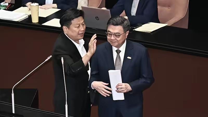 爆粗口被要求道歉 傅崐萁反呛：赖清德是国骂鼻祖

别人挨骂要低头认错，傅崐萁偏把