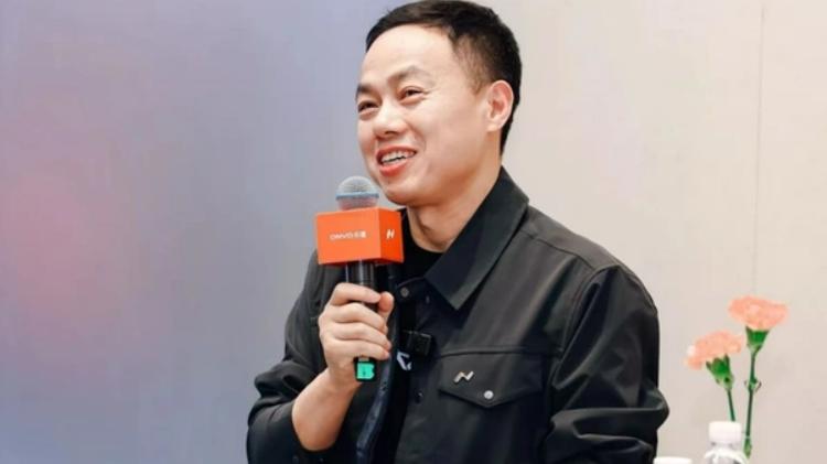 🚗 乐道总裁沈斐：卖车比考清华还难？回应“买不起蔚来才买乐道”

最近，21世