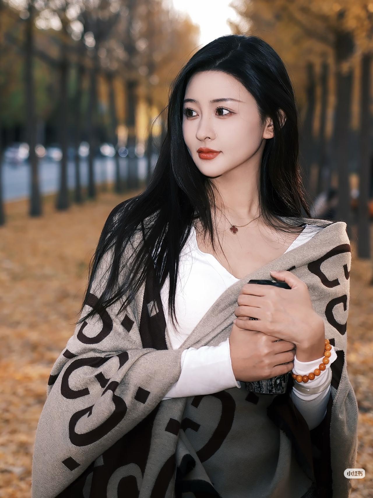 不是人变了，是座位变了。坐在什么位置，就得说什么话。