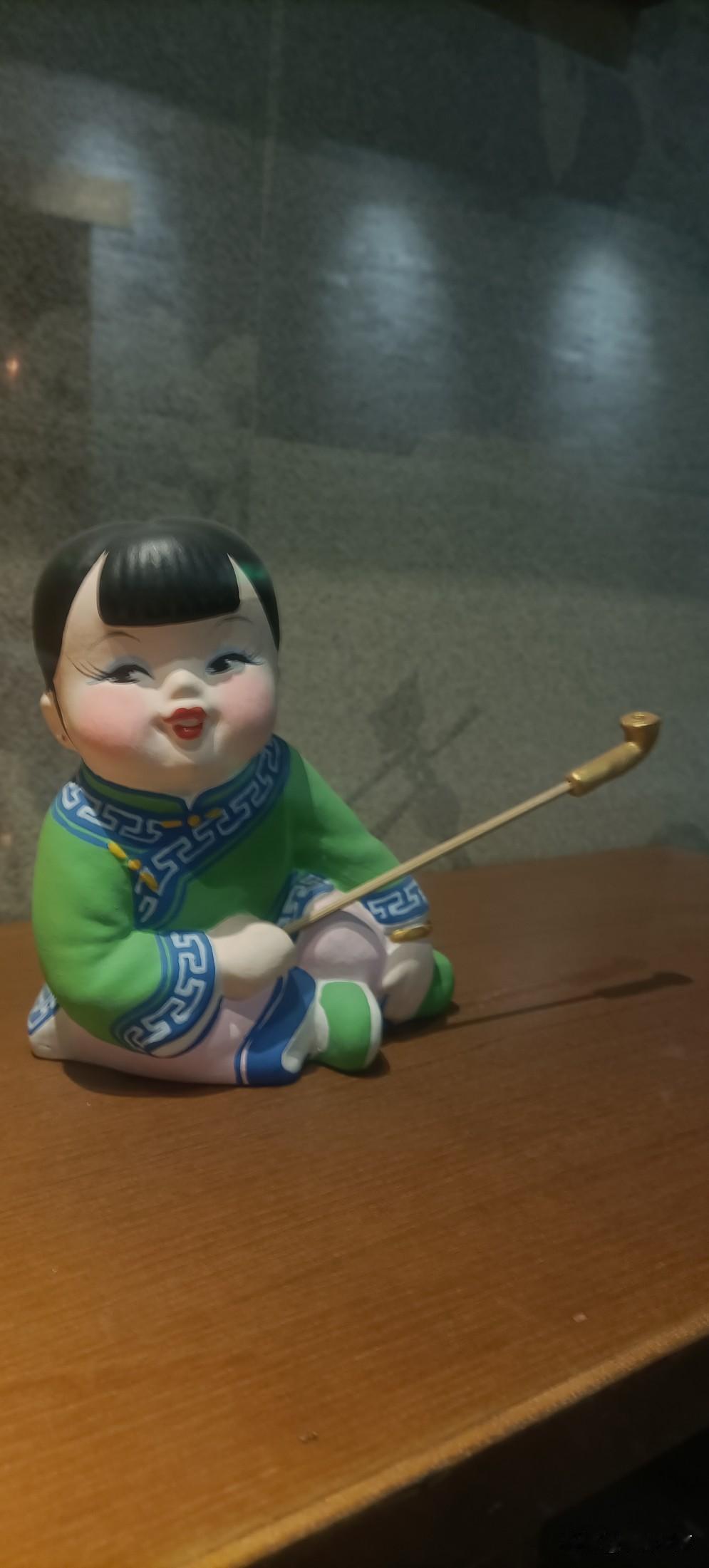 东北方言，称呼已婚女人为“老娘们儿”，究竟是褒义还是贬义？
其实在普通老百姓语言