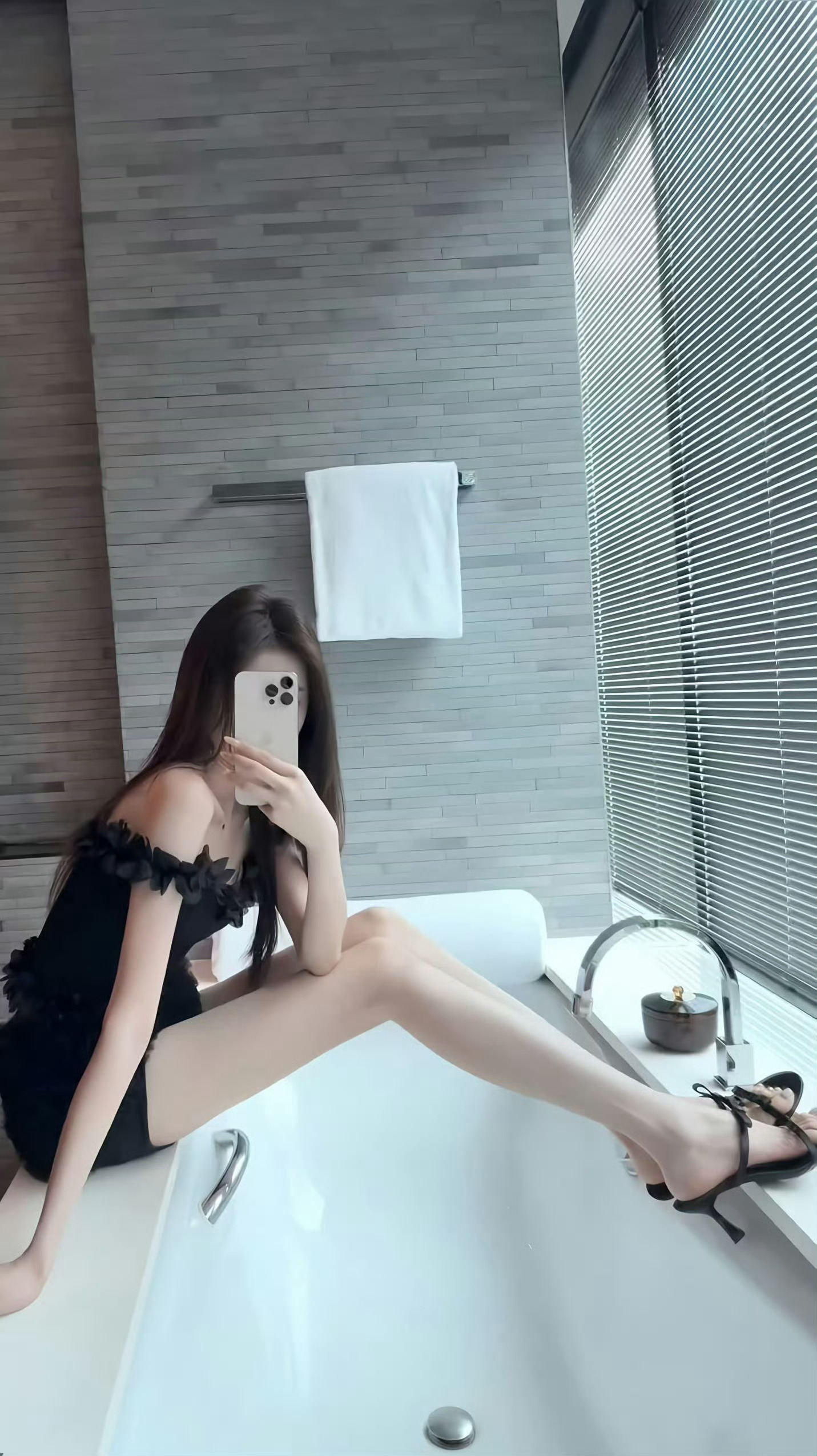 从不在意被视奸，我的美丽值得你流连忘返     成都