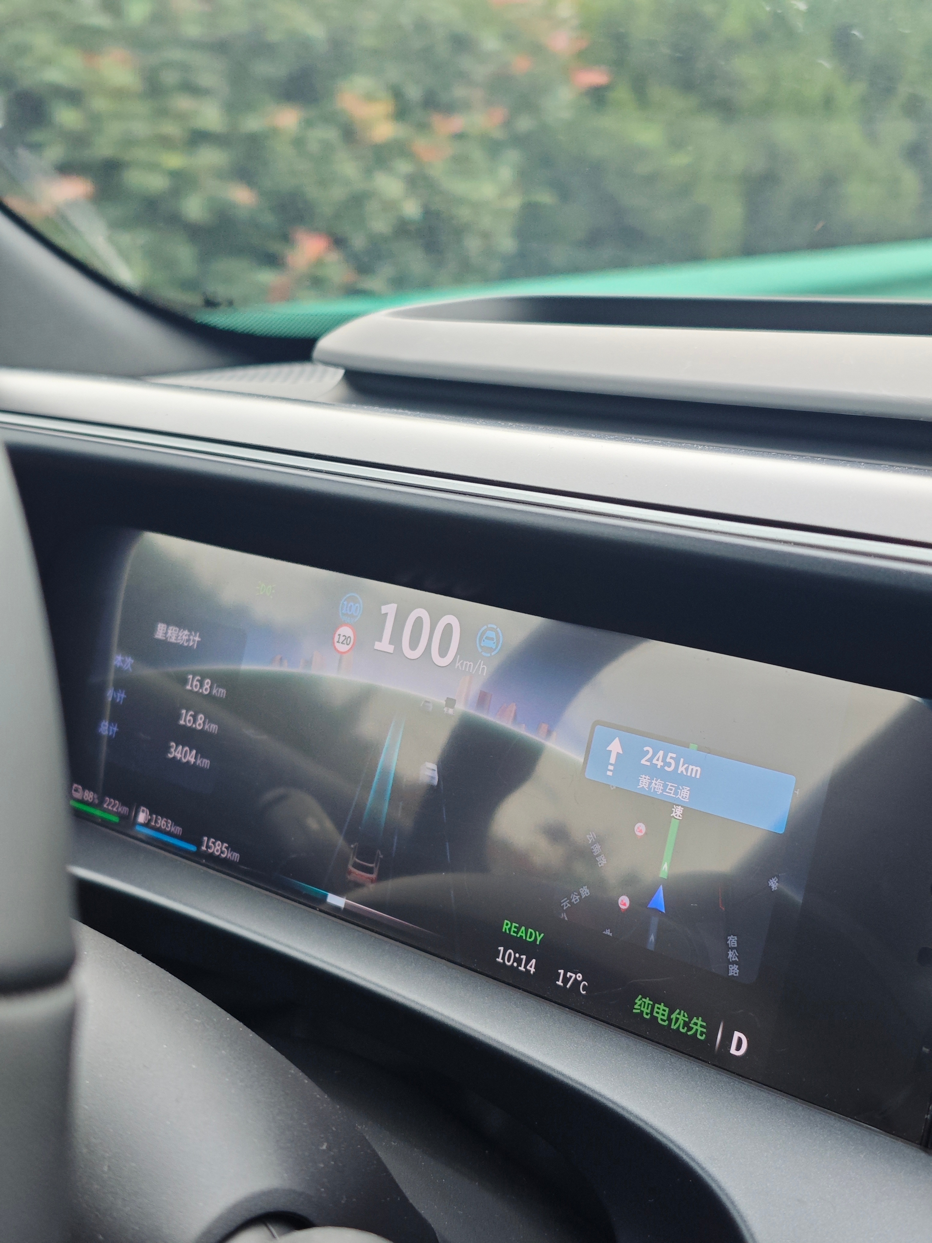 一路四百多公里，全程高速，毫无比赛的欲望，但是还得了前几名，smart精灵5EH