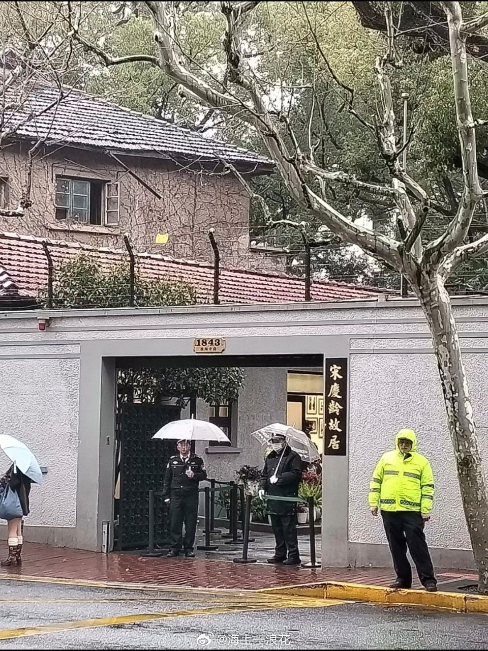 岁月就是，听故事的人，成了讲故事的人，讲故事的人，成了故事里的人...生活手记