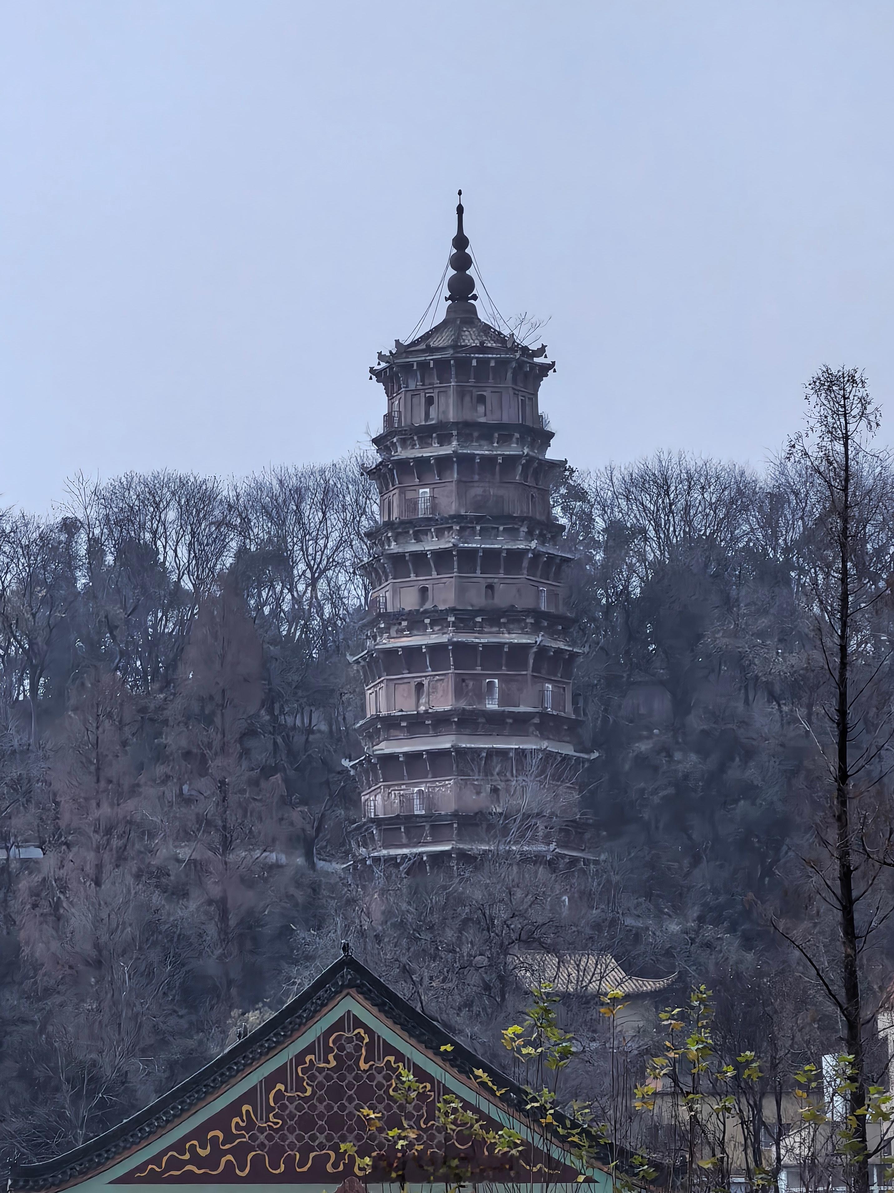 10倍长焦随手拍📷iPhone 17 Pro Max华为Mate80 Pro 