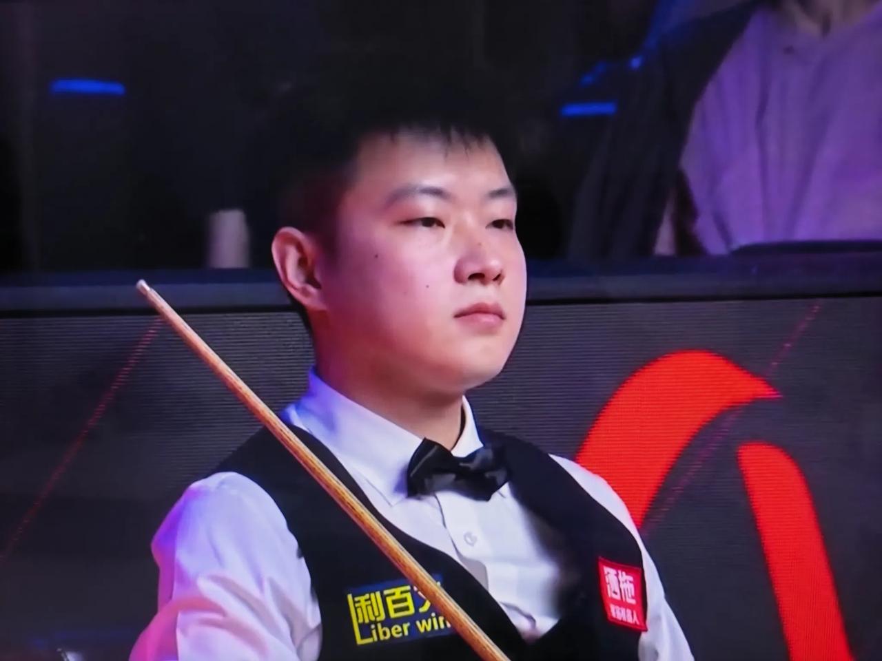 赵心童单杆66分   4比2领先

第四、第五局，张安达连追两局，将比分迫近。