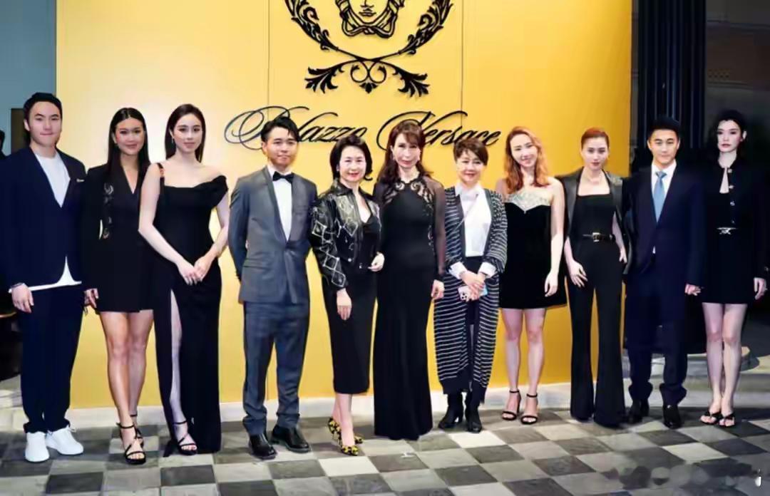 赌王女儿何超云心情没受影响晒国外旅游照，肤白貌美身材太好了！ ​​​