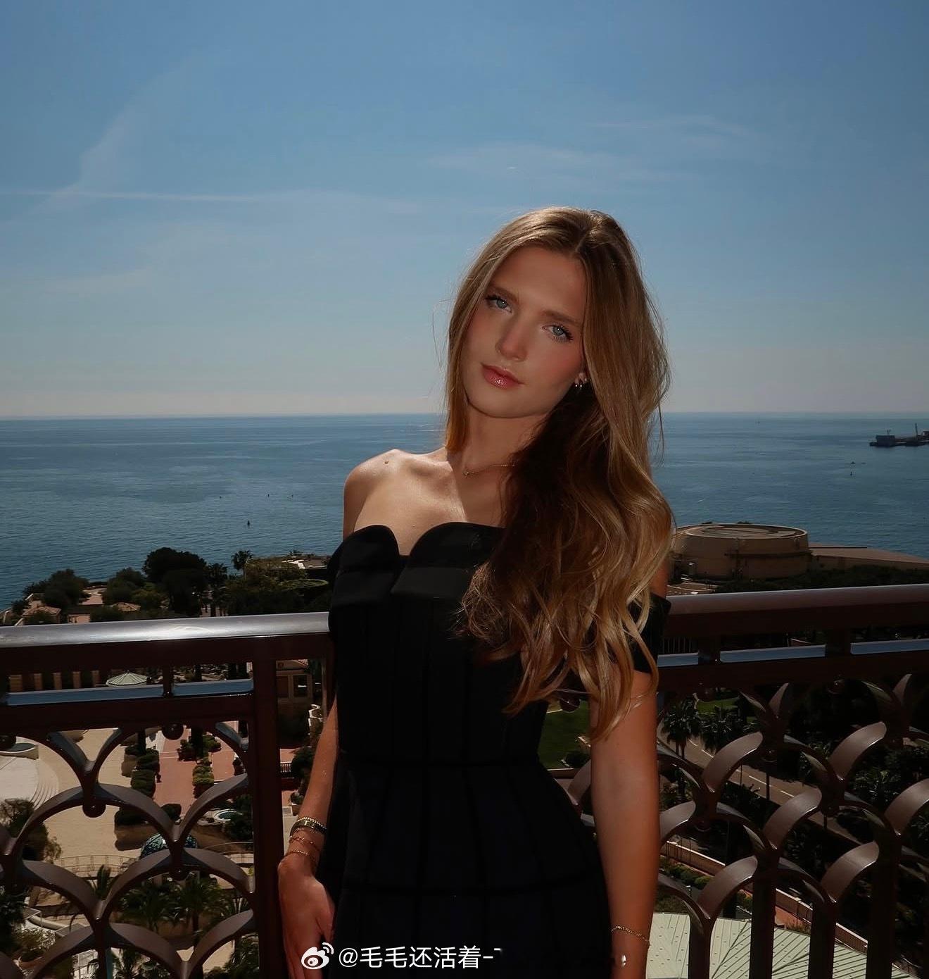 瓦舍罗女友分享蒙特卡洛瞬间。 