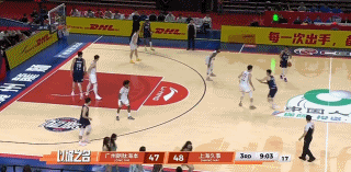 拼尽全力！伯顿23中14空砍全场最高36分外加10板 三分10中5神仙打架
