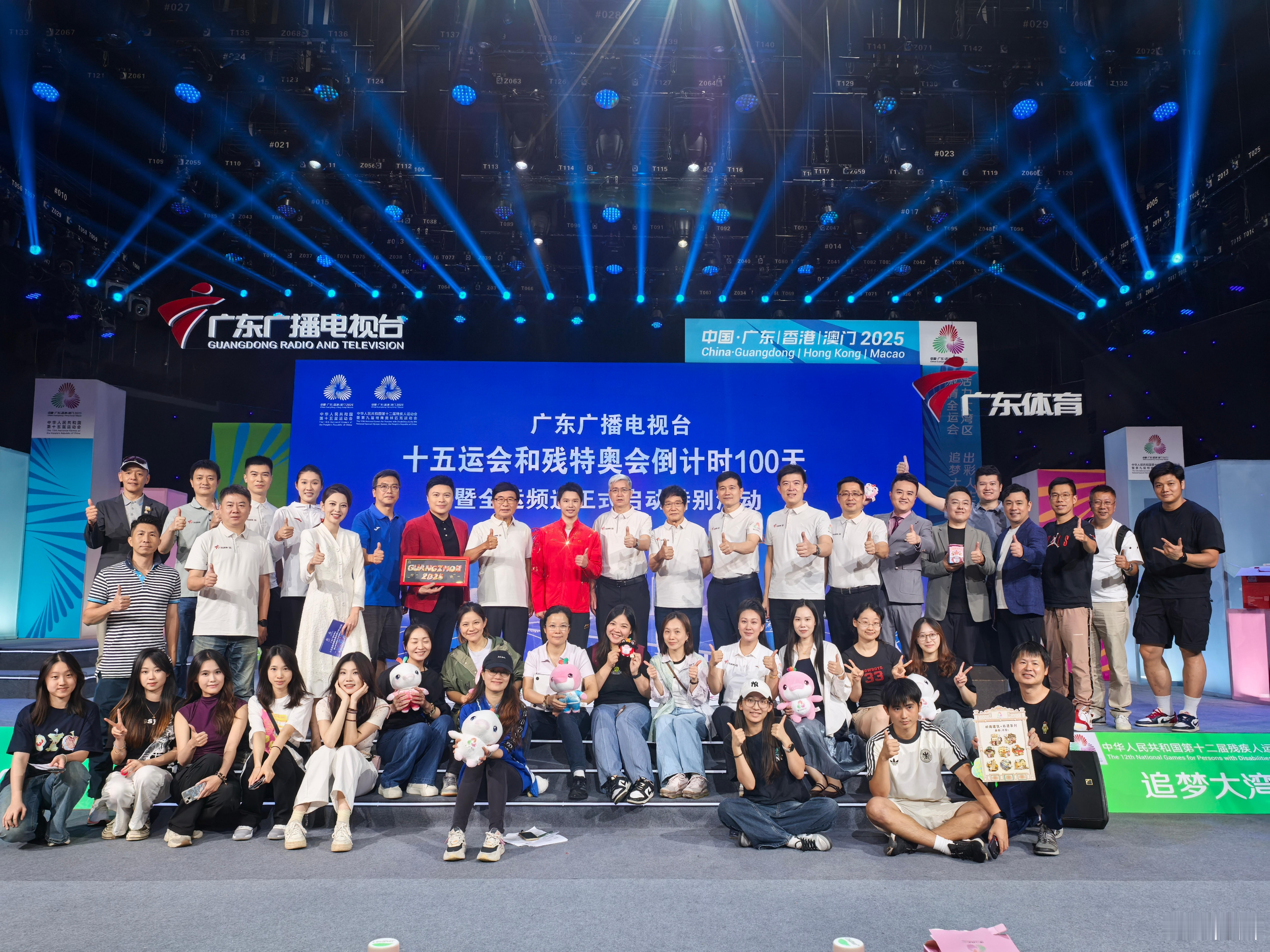 👏🏻👊🏻🙏🏻💪🫶🏻 ​​​