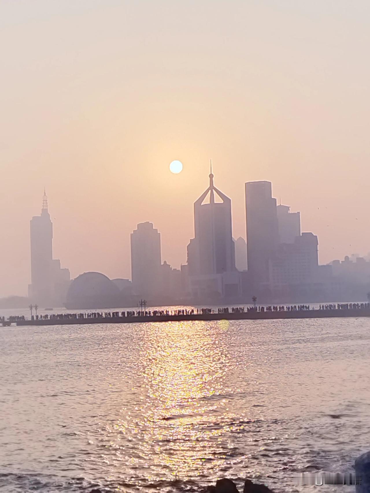 婆婆回去了。

对于我来说，这个年基本算过完了，剩下的几天陪闺女写作业了。

过