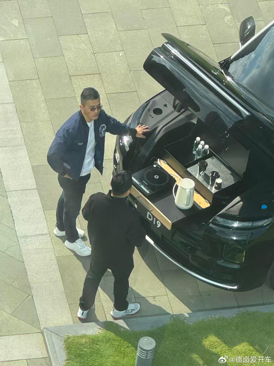 零跑d19前备箱如何？这也已经不是前备箱了，这妥妥的前备舱！我现在期待的是这车要