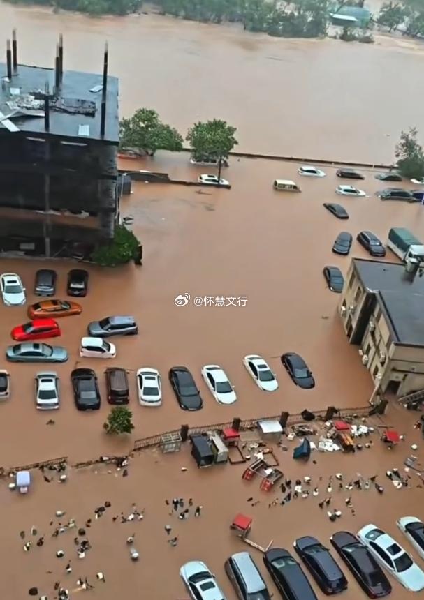 广西洪水 今年第10号台风“美莎克”路径复杂、影响持久。7月3日，台风先在海南陵