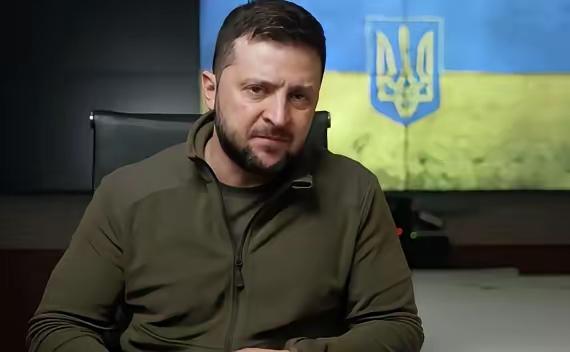 1月25日是泽连斯基的48岁生日，官方与民间的冰火两重天，把乌克兰的撕裂摆得明明