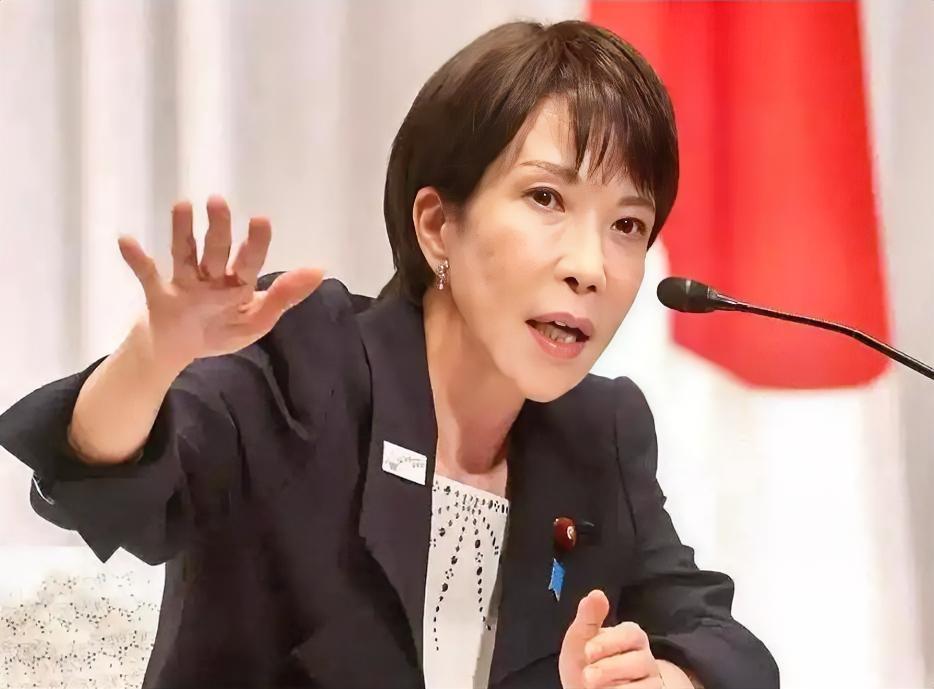 据新加坡《联合早报》10月23日报道，日本外交官声称，高市并非得低头屈膝与中方见