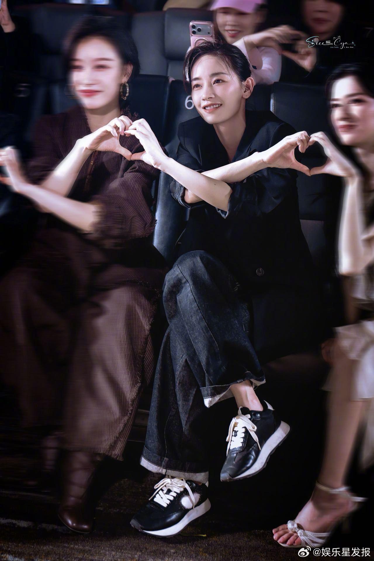 刘雅瑟倪妮16集才见面柏庶和任小名见面对视的这个眼神！隐身的名字选角真的上大分！