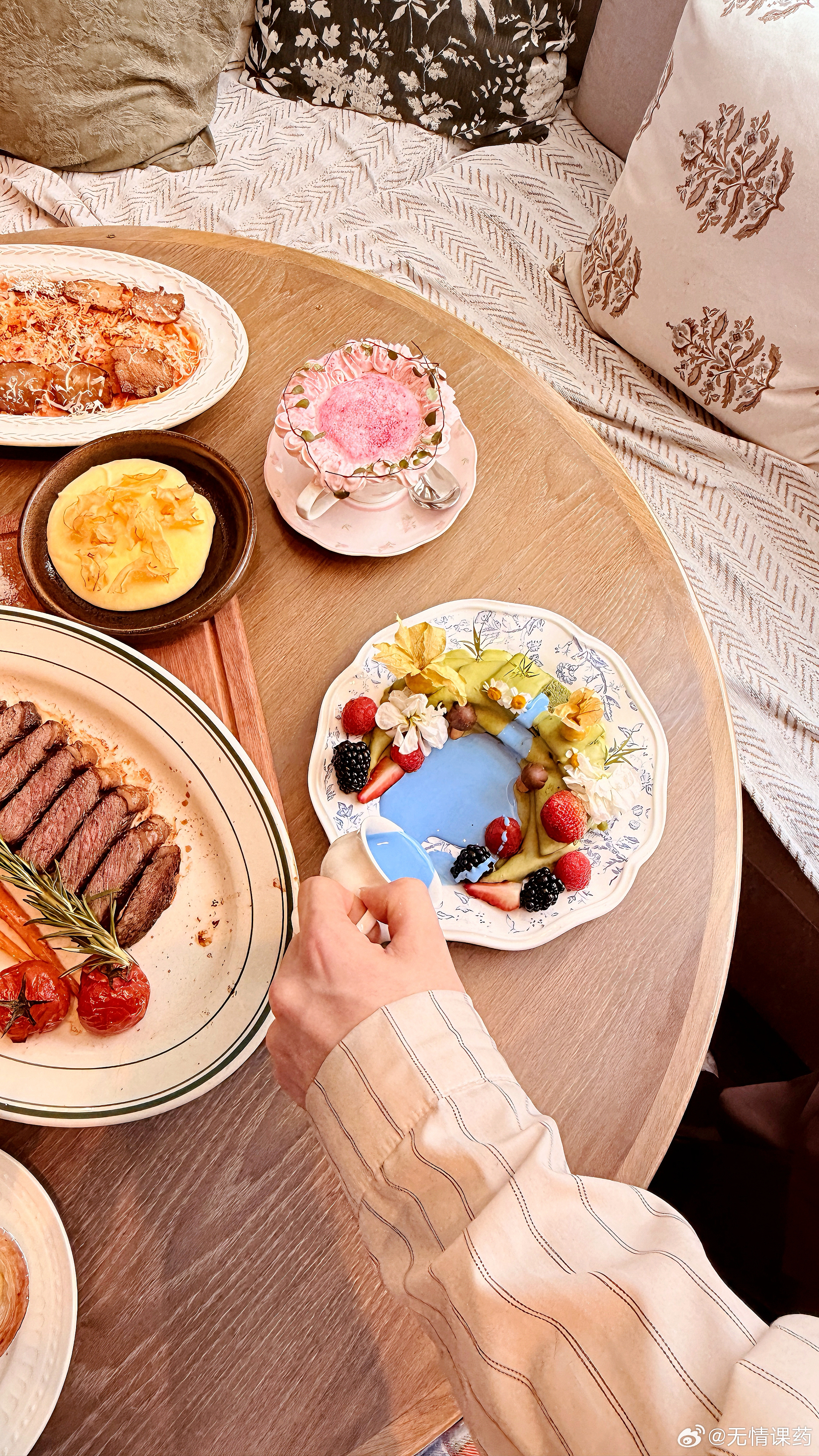 兄弟你不要跟我扯，我告诉你，我爱玩贴吧，还有抑郁症，我体内住着一个孙笑川一个推特