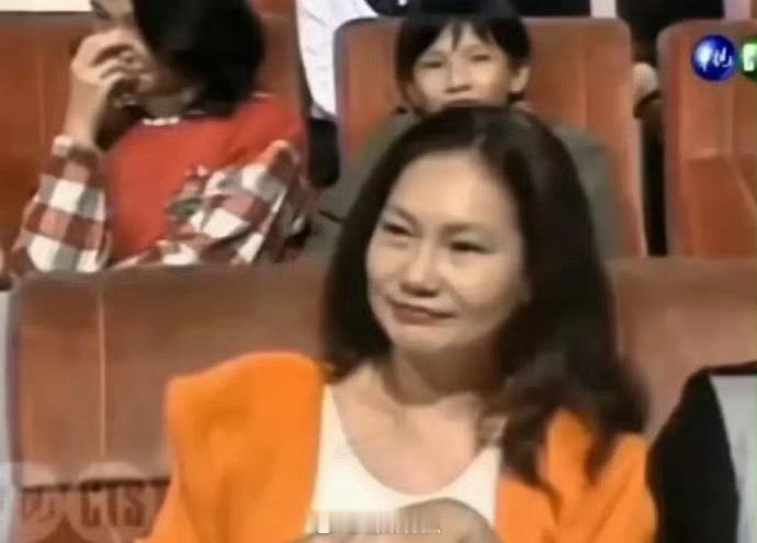 妈呀 马筱梅跟年轻时候的s妈长得好像阿 