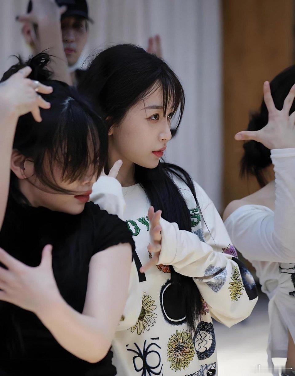 早期虞书欣生图｜纯天然清纯小白花本人 