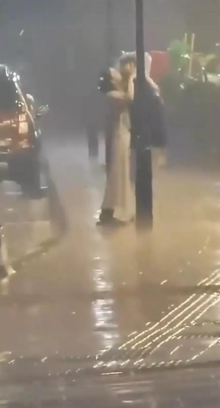 情深深，雨濛濛！