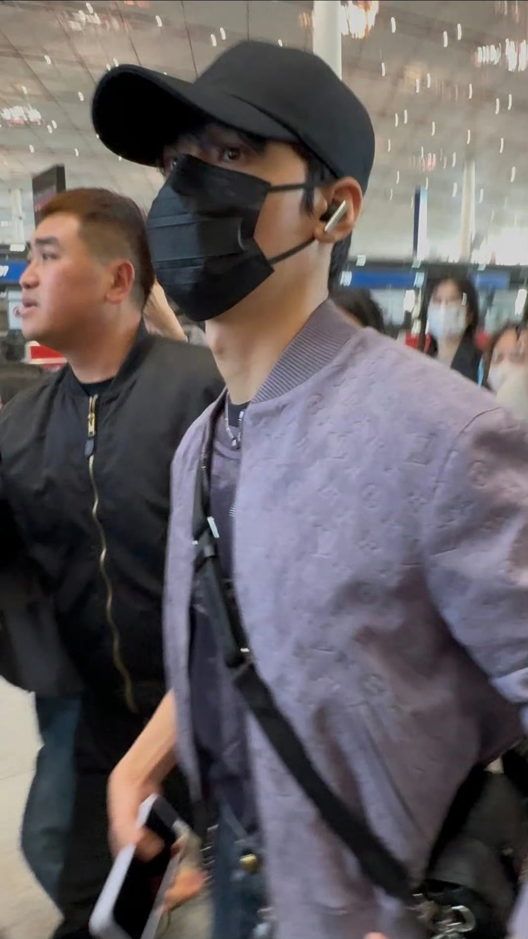 龚俊出发录制地球超新鲜，一整个期待住了 