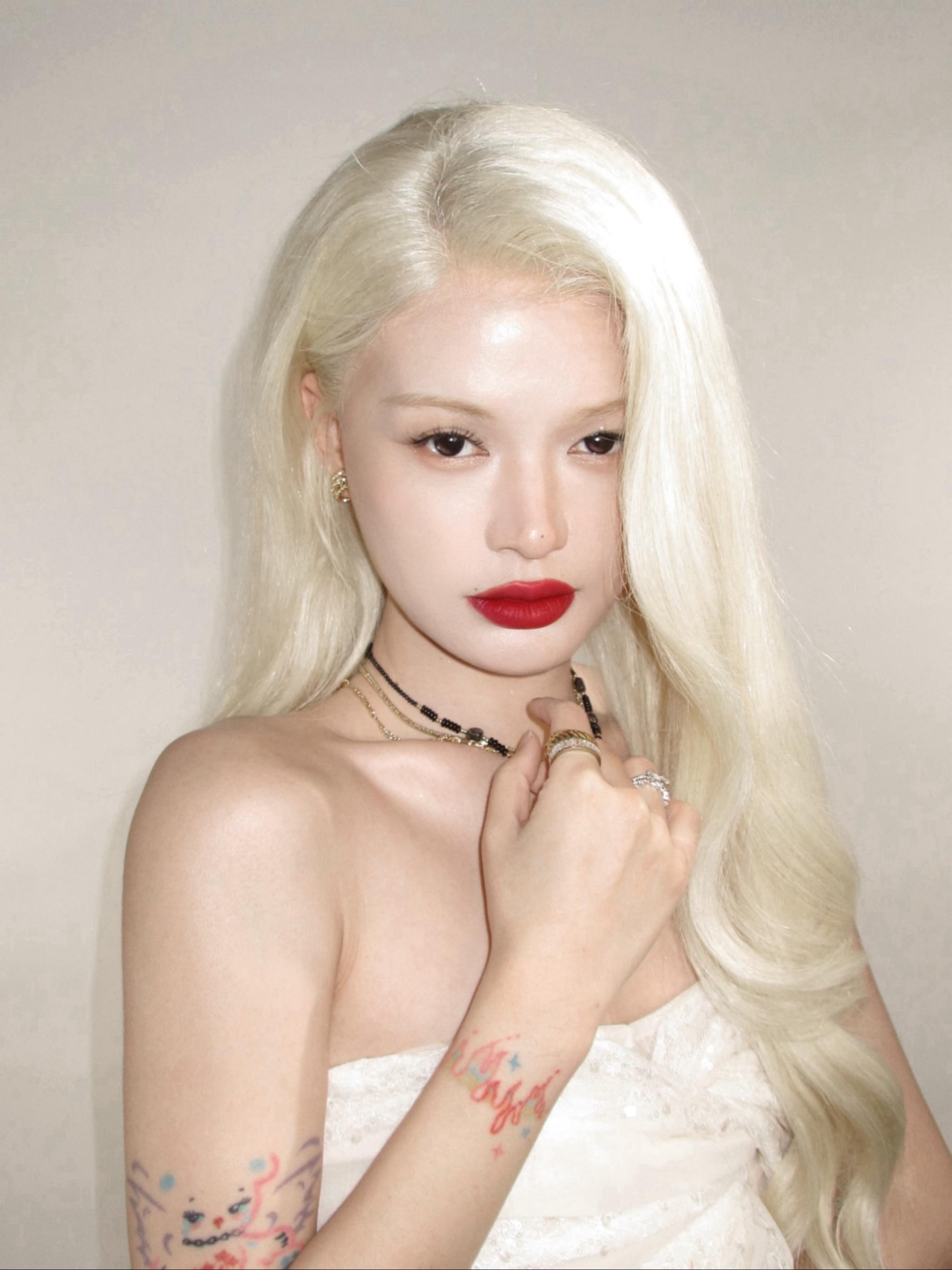 每个人都应该尝试下红唇..