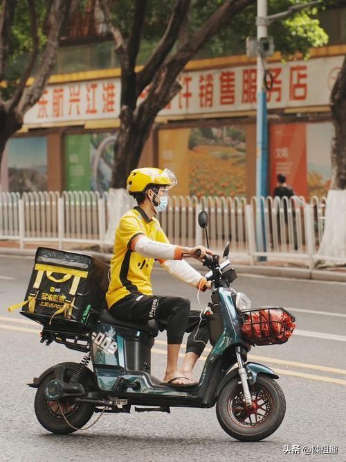 一天接连上演大悲大喜！浙江快递小哥跌宕经历如同坐过山车，结局格外暖心
 
  前