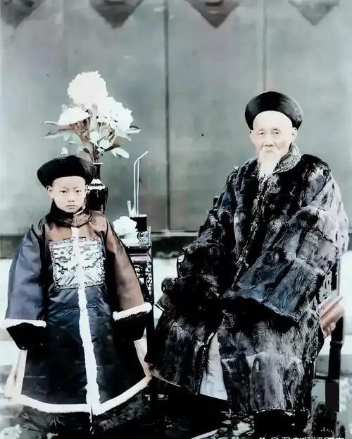 [微风]1904年，29岁的李征五被晚清军机大臣王文韶招为女婿。洞房花烛夜，他挑