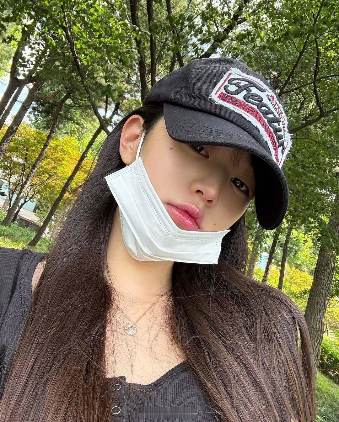 📢IVE张元英Ins更新一共十三张自拍🤳 ​​​