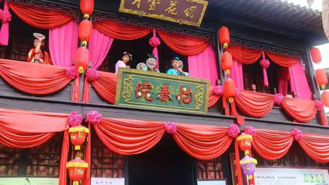 清代的即墨金口港商贸发达，南来北往的商帮云集于此，拉动了当地的经济发展。自古道，
